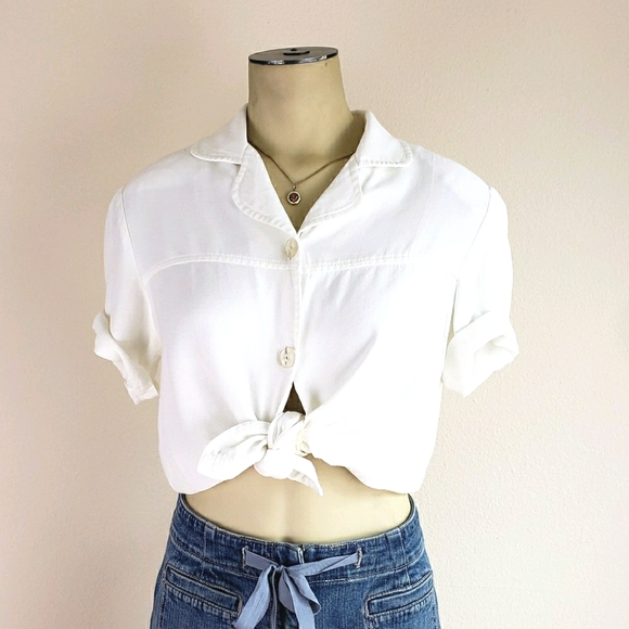 VTG White Short Sleeve Button Up Blouse